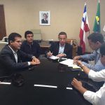 Prefeito Samuel visita o Secretário Estadual de Infra Estrutura Hídrica .