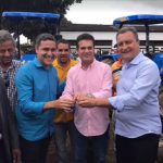 Entrega do trator a Prefeitura de Piritiba